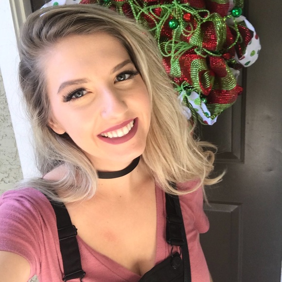 Meet your Posher, Chelsea - Picture 2 of 3